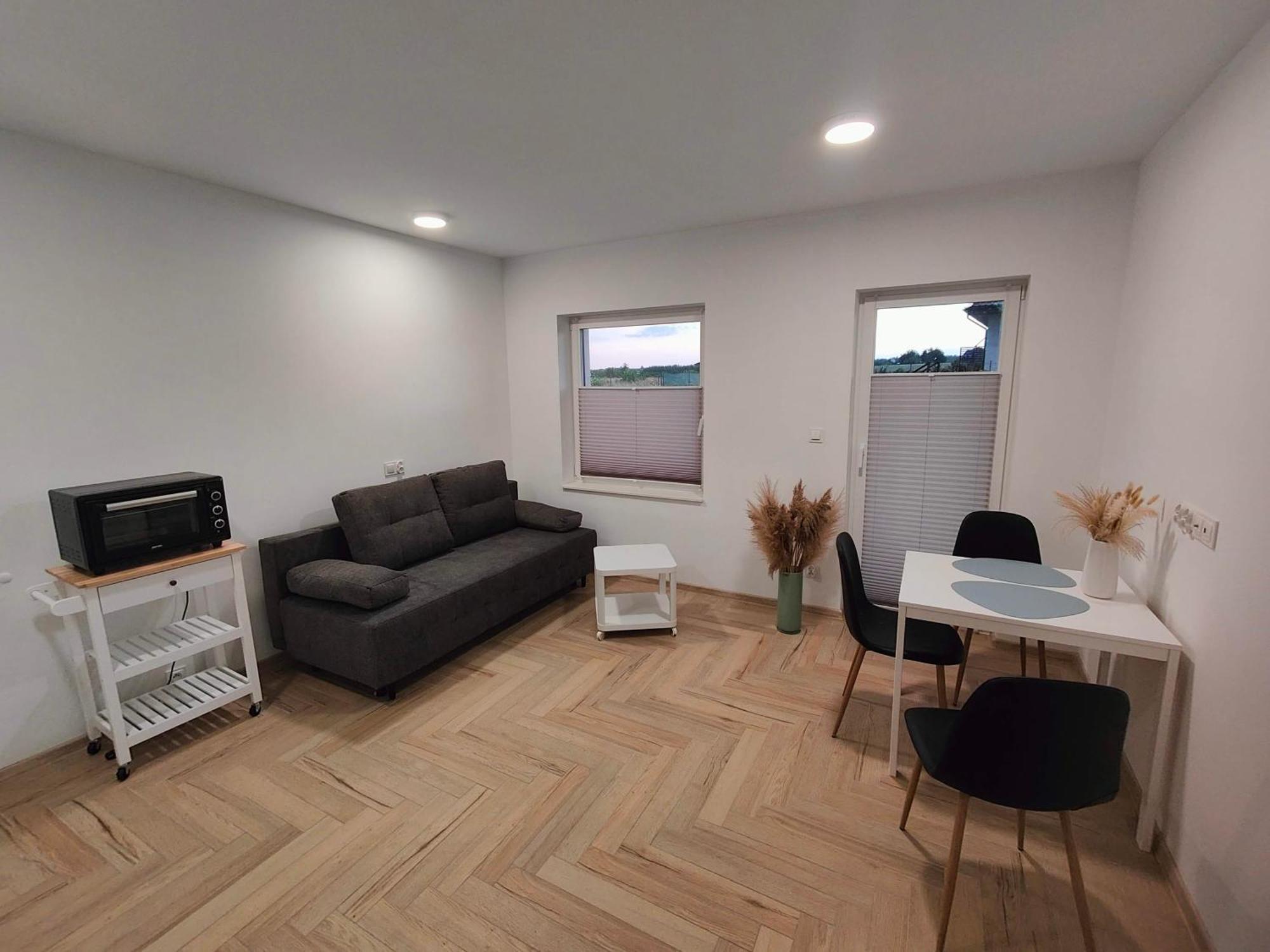 Turkusowa Appartement Mosty Buitenkant foto